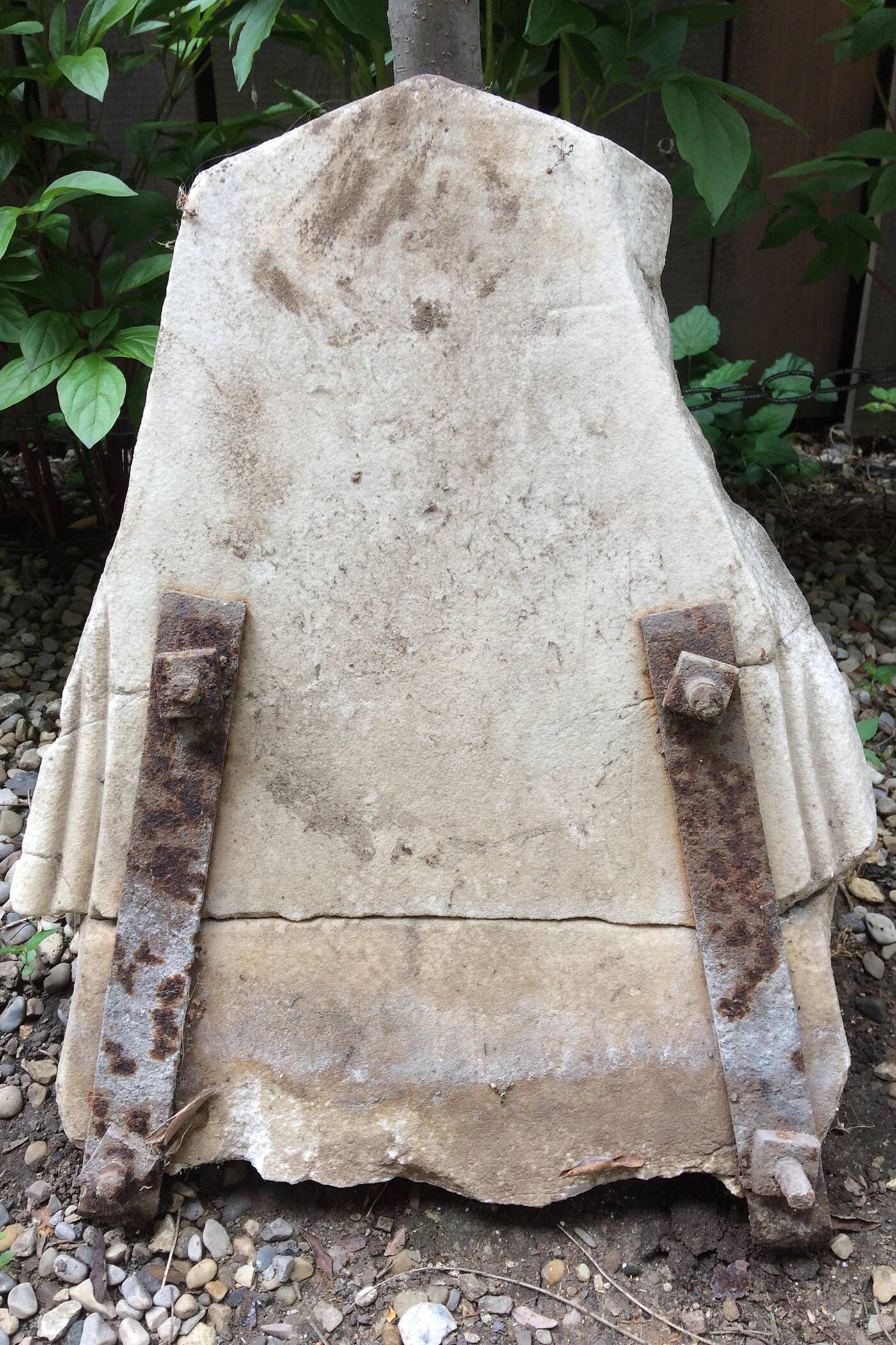1621532134-20210520-gravestone-toronto-home-3.