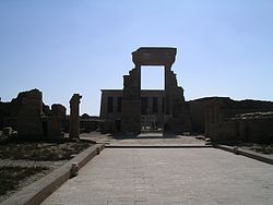 250px-Dendera_complex_23_12_2003.