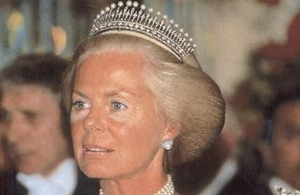 article-image-royaljewels-kent-diamond-and-tiara.