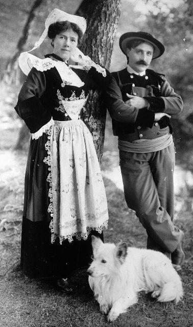 Costume_traditionnel_bretagne_couple_grand.