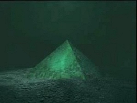 Glass-Pyramids-Discovered-at-Bermuda-Triangle-1.