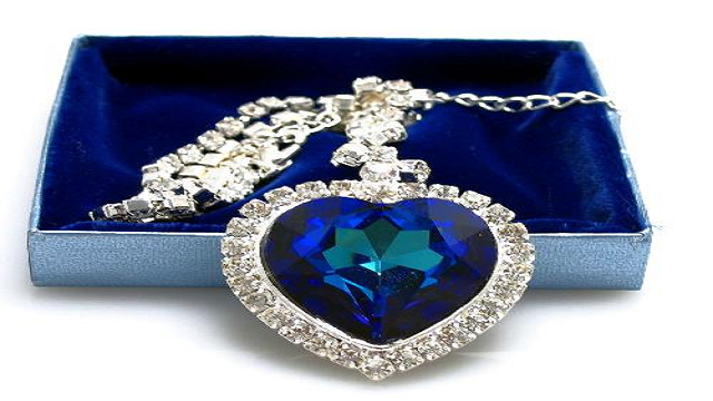 Heart-of-the-Ocean-Diamond.