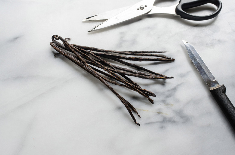 how-to-make-vanilla-extract-07.