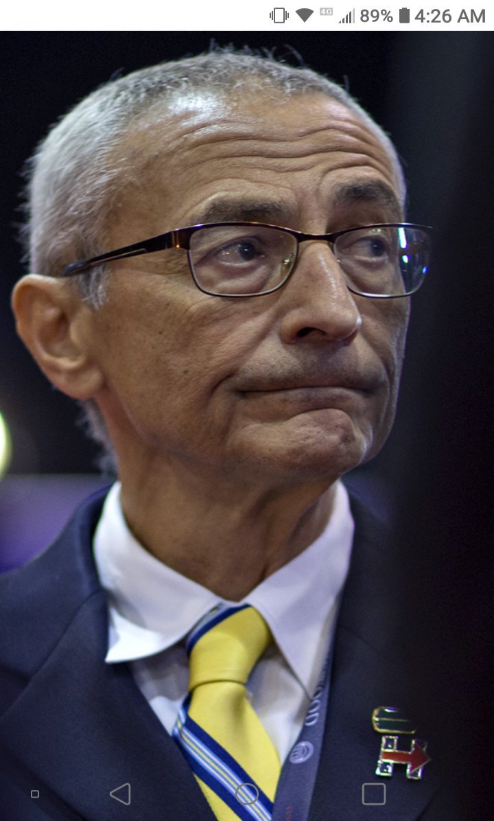 HUMAPODESTA1E.JPG