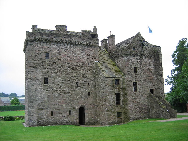 Huntingtower_Castle%2C_near_Perth.