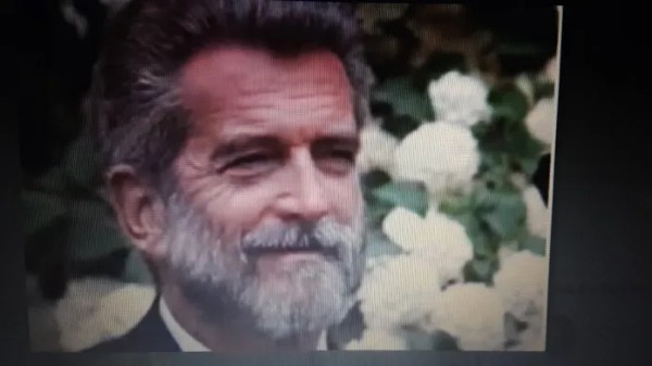 jfkJR900x506.