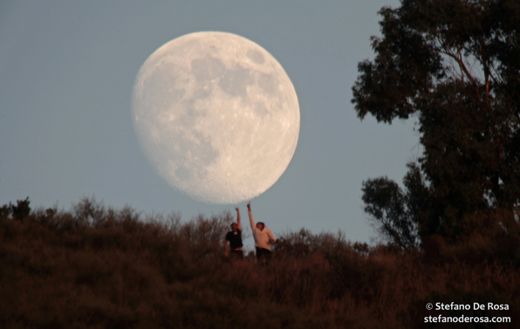 jumping-to-the-moon1.