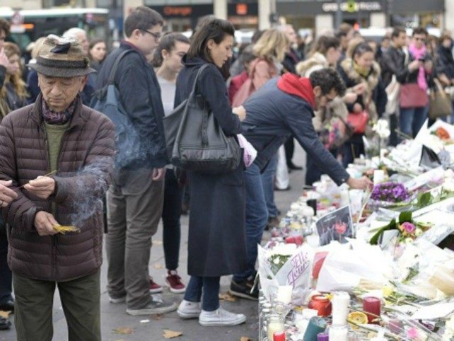 Paris-memorial-Getty-640x480.