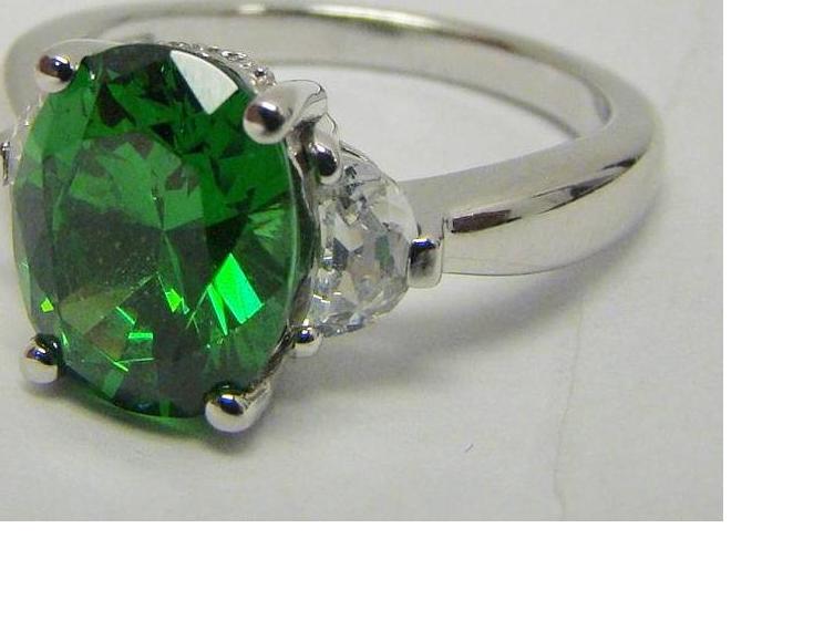 ringgreendiamondhalfmoon.