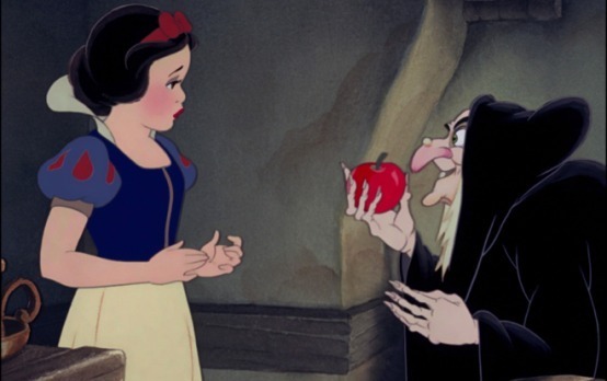Snow_White_the_Witch_and_the_apple_zpszkutlmov.