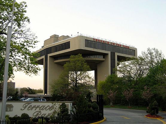 Terrace_on_the_Park.