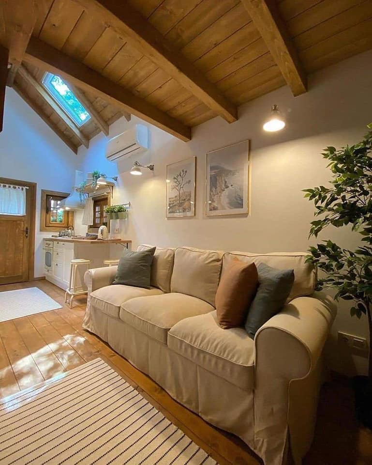 tinyhome1j.