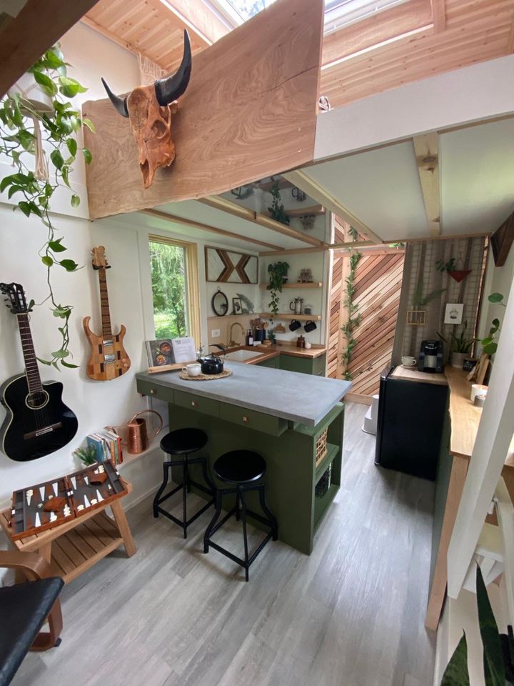 tinyhouse1e.