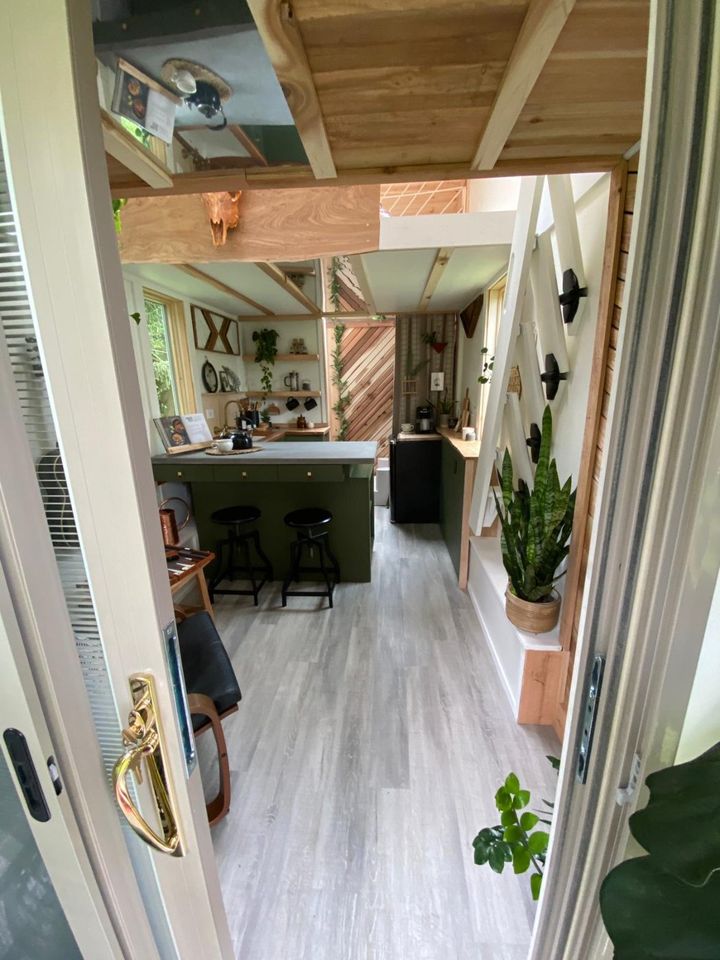 tinyhouse1f.