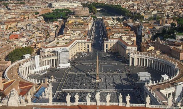 view-of-saint-peters-square-vatican.