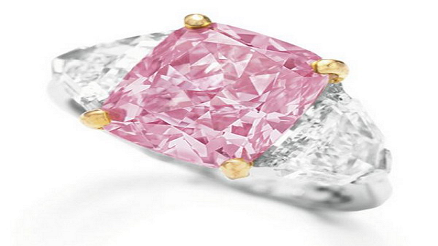 Vivid-Pink-Diamond-Ring.
